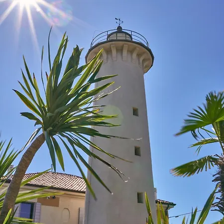 Great One Bedroom Close To The Sea Apartment
