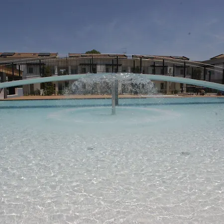 Relax By The Pool In Modern Flat Apartament *