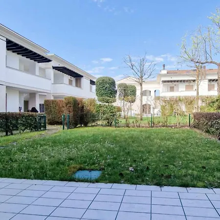 Modern Flat With A Fenced Garden And Fireplace Bibione